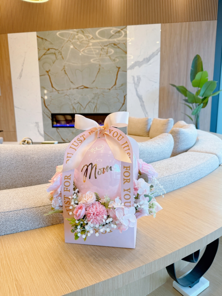 Timeless Bloom Box