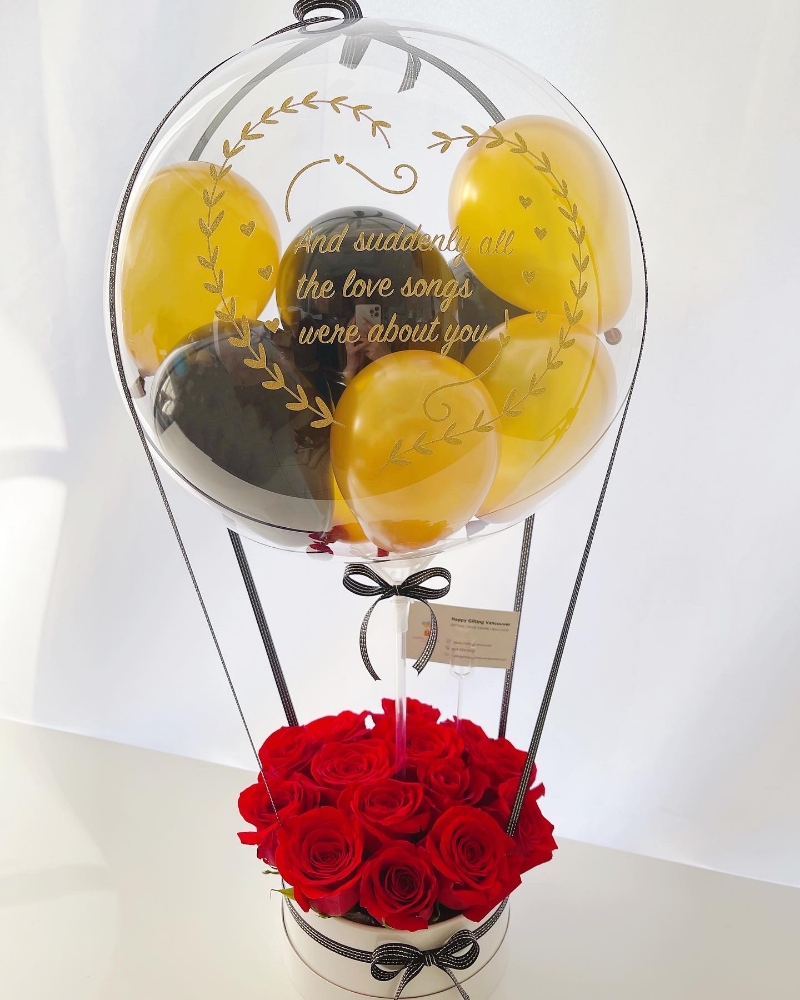 Picture of Hot Air Balloon with Roses